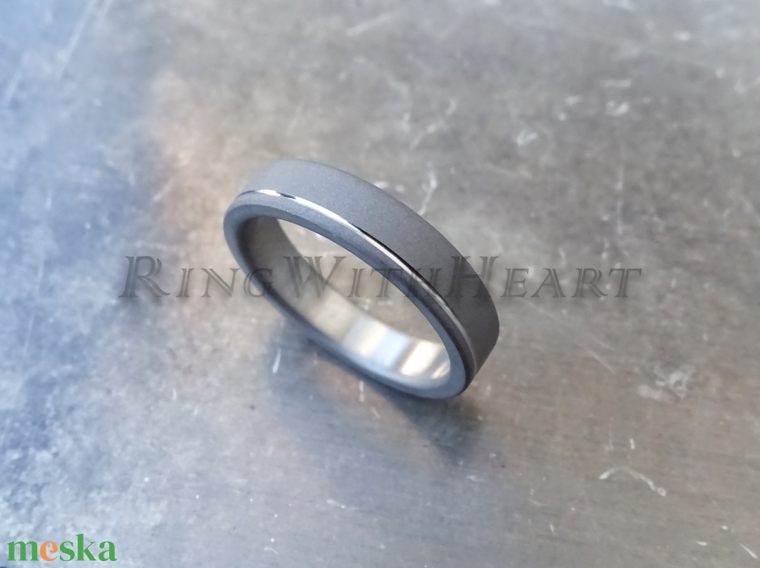 Homokszórt titán gyűrű, jegygyűrű, eljegyzési gyűrű, antiallergén gyűrű, minimalista gyűrű, nikkelmentes - esküvő - ékszer - karikagyűrű - Meska.hu