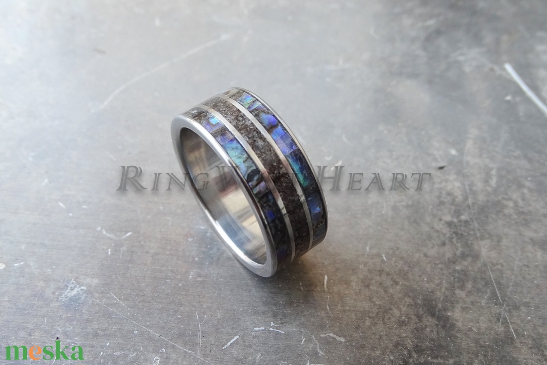 Titán vagy nemesacél gyűrű abalone kagylóval és dinoszaurusz fosszíliával, jegygyűrű, eljegyzési gyűrű - esküvő - ékszer - karikagyűrű - Meska.hu