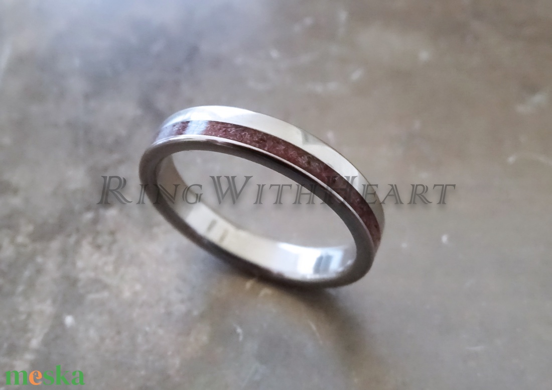 Titán vagy nemesacél gyűrű korallal, korall gyűrű, jegygyűrű, eljegyzési gyűrű, Valentin napi ajándék - esküvő - ékszer - karikagyűrű - Meska.hu