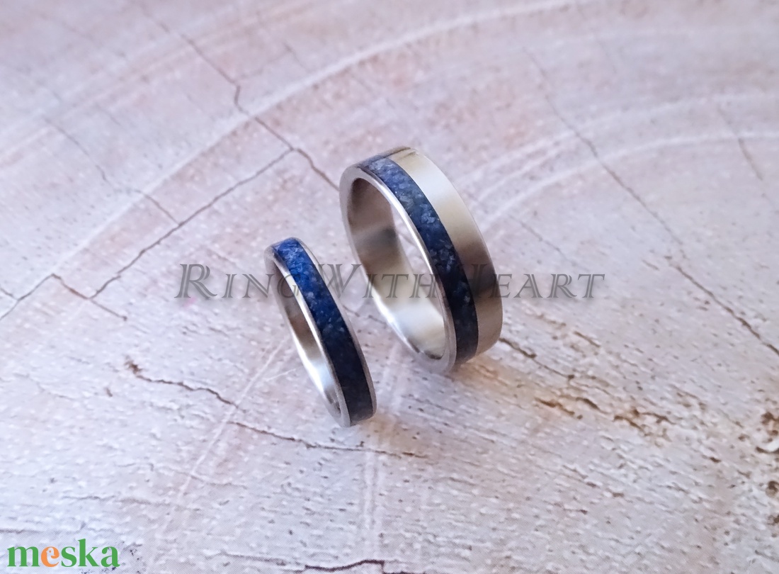 Titán vagy nemesacél gyűrűpár lápisszal, lazurit gyűrű, jegygyűrű, eljegyzési gyűrű, karikagyűrű, lápisz, évforduló - esküvő - ékszer - karikagyűrű - Meska.hu