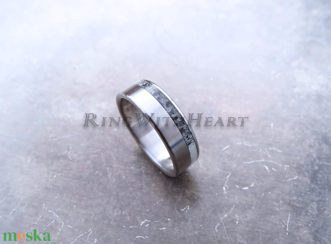 Titán vagy nemesacél gyűrű aganccsal, agancs gyűrű, jegygyűrű, eljegyzési gyűrű, születésnapi ajándék - esküvő - ékszer - karikagyűrű - Meska.hu