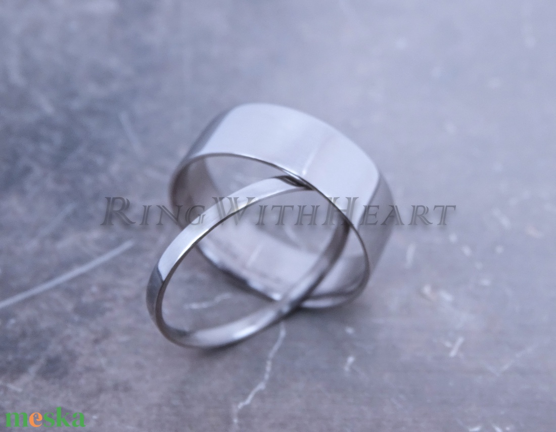 Vékony titán gyűrűpár, fényes, extra könnyű gyűrű, minimalista jegygyűrű, nikkelmentes gyűrű, eljegyzési gyűrű, flat - esküvő - ékszer - karikagyűrű - Meska.hu