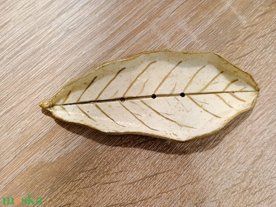 Szappantartó lev�l, vagy füstölőtartó - művészet - szobor - kerámia - Meska.hu