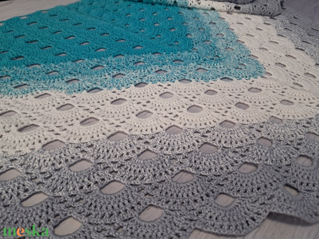 Horgolt kék kendő - ruha & divat - sál, sapka, kendő - kendő - Meska.hu