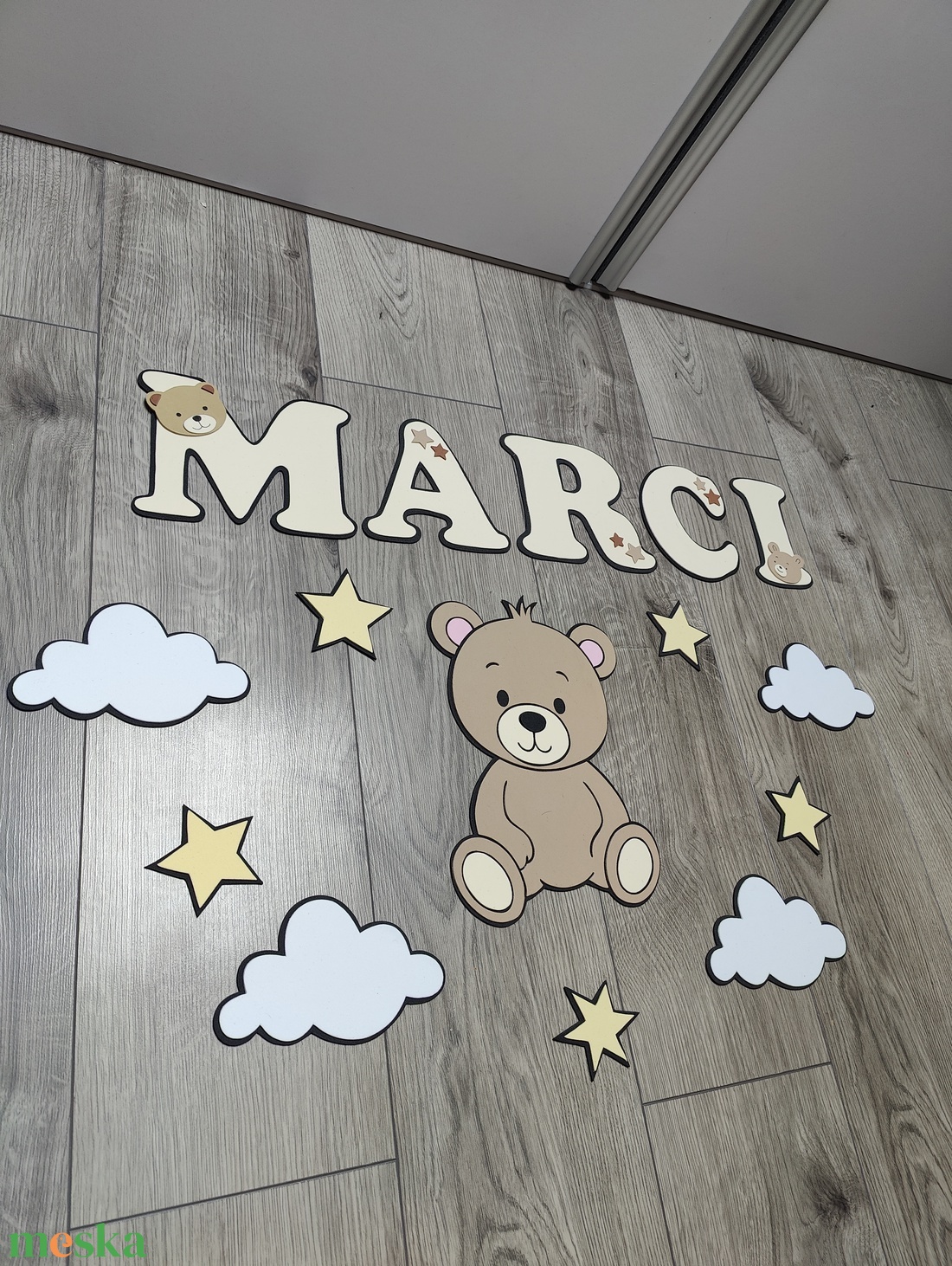 Névre szóló macis falidekoráció - csillagos felhős gyerekszoba dísz � - baba - mama - babaszoba dekoráció - babanév dekoráció - Meska.hu
