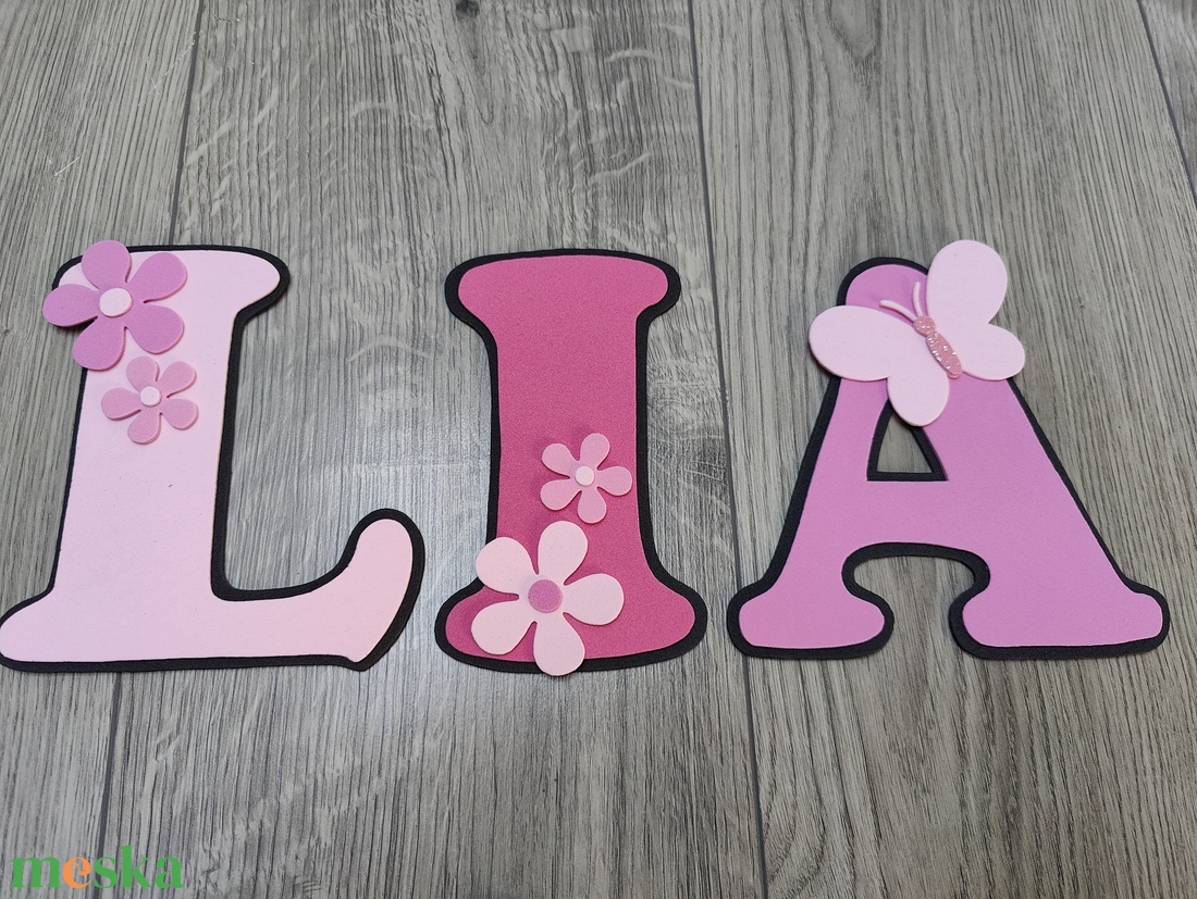 Mesés kismalac névtábla - egyedi névre szóló falidekoráció �  - baba - mama - babaszoba dekoráció - babanév dekoráció - Meska.hu