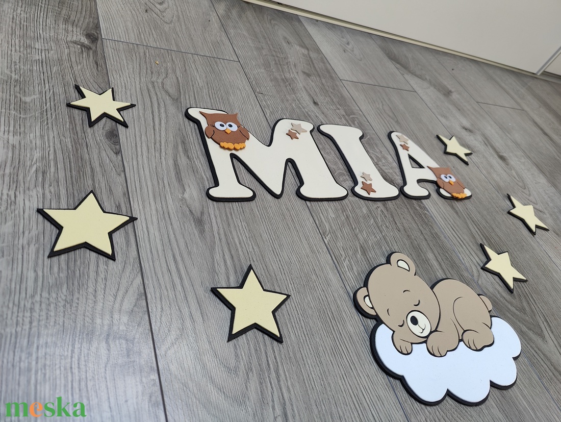 Bézs-barna macis névtábla � Természetes stílusú babaszoba dekor � - baba - mama - babaszoba dekoráció - babanév dekoráció - Meska.hu
