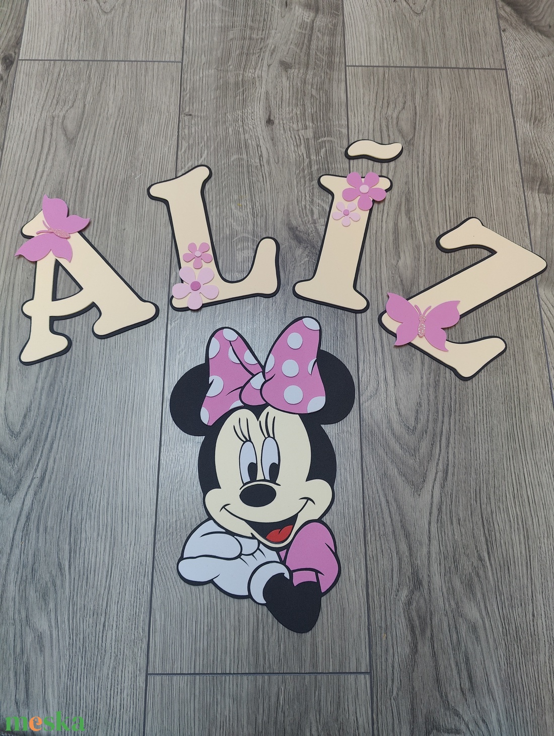 Egyedi névre szóló Minnie egeres fali dekoráció � Kézzel készült gyerekszoba dísz - baba - mama - babaszoba dekoráció - babanév dekoráció - Meska.hu