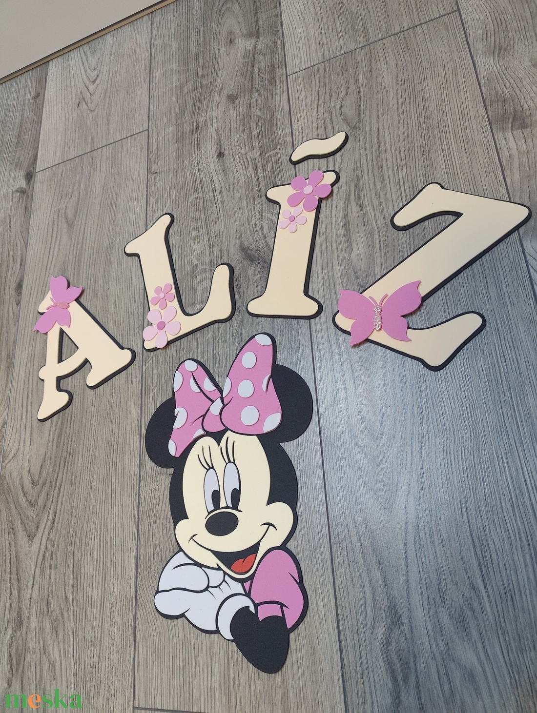 Egyedi névre szóló Minnie egeres fali dekoráció � Kézzel készült gyerekszoba dísz - baba - mama - babaszoba dekoráció - babanév dekoráció - Meska.hu