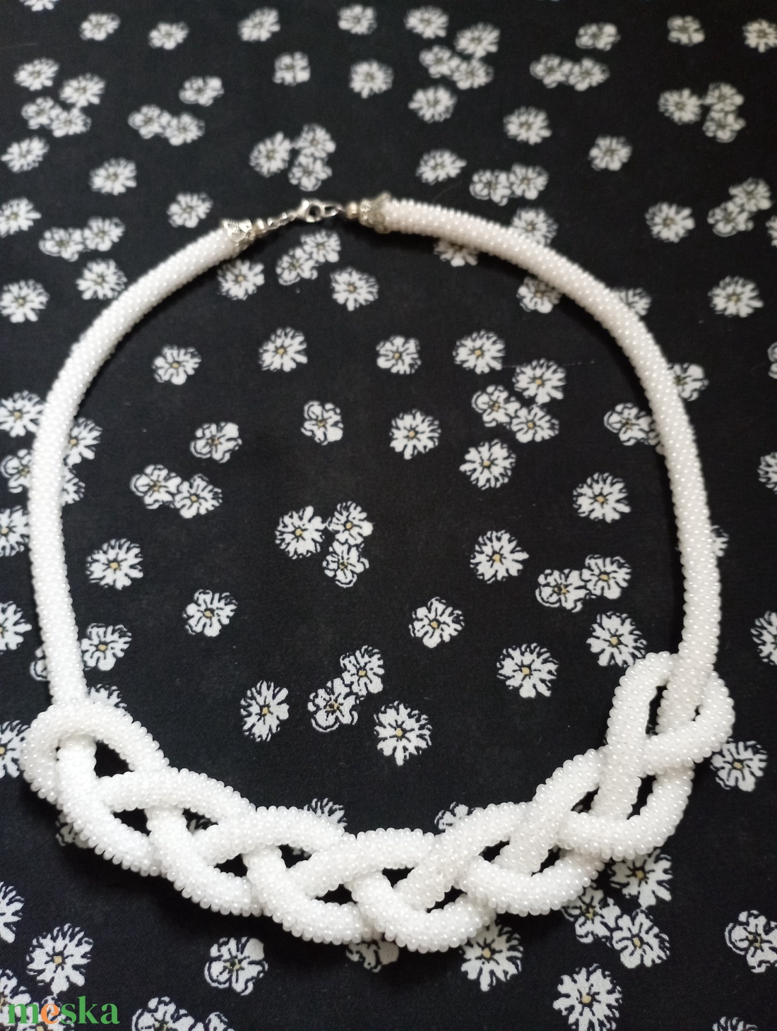 Narancs nyaklánc , fehér nyaklánc  - ékszer - nyaklánc - hosszú nyaklánc - Meska.hu