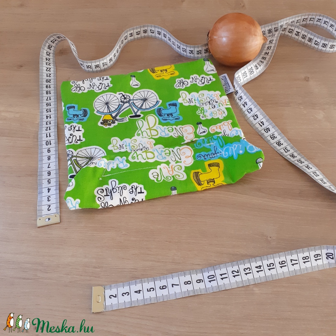 Uzsonnástasak, vízhatlan szendvics csomagoló - go green, bicikli - snackbag, újratasak, vízálló tok, wetbag, betéttartó - táska & tok - uzsonna- & ebéd tartó - szendvics csomagoló - Meska.hu