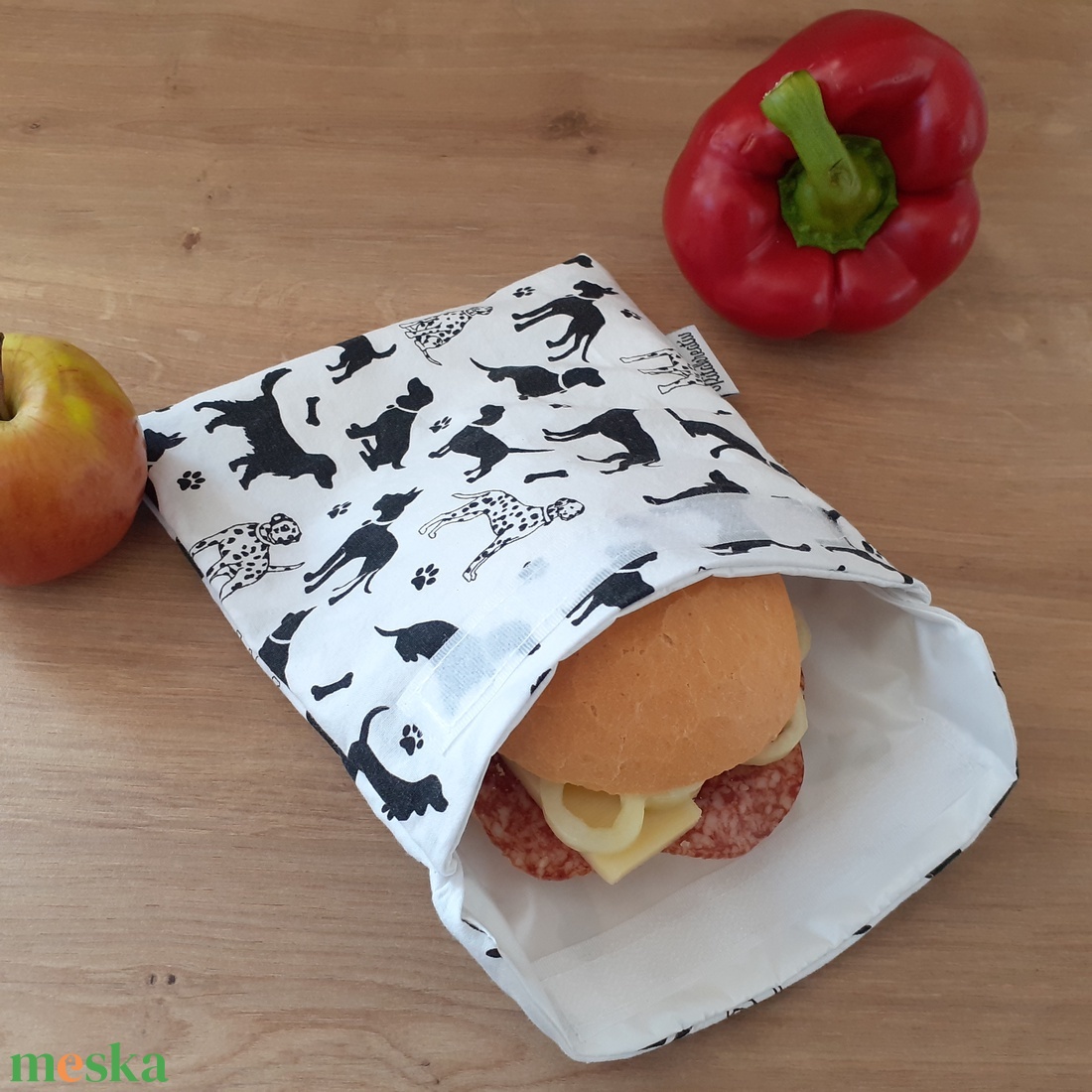 Uzsonnástasak, vízhatlan szendvics csomagoló -  kutyaparádé - snackbag, újratasak, vízálló tok, betéttartó - táska & tok - uzsonna- & ebéd tartó - szendvics csomagoló - Meska.hu