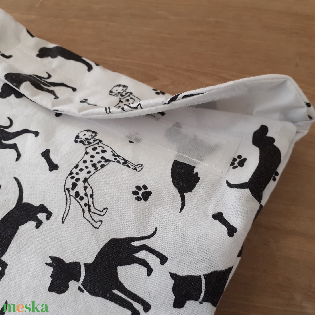 Uzsonnástasak, vízhatlan szendvics csomagoló -  kutyaparádé - snackbag, újratasak, vízálló tok, betéttartó - táska & tok - uzsonna- & ebéd tartó - szendvics csomagoló - Meska.hu
