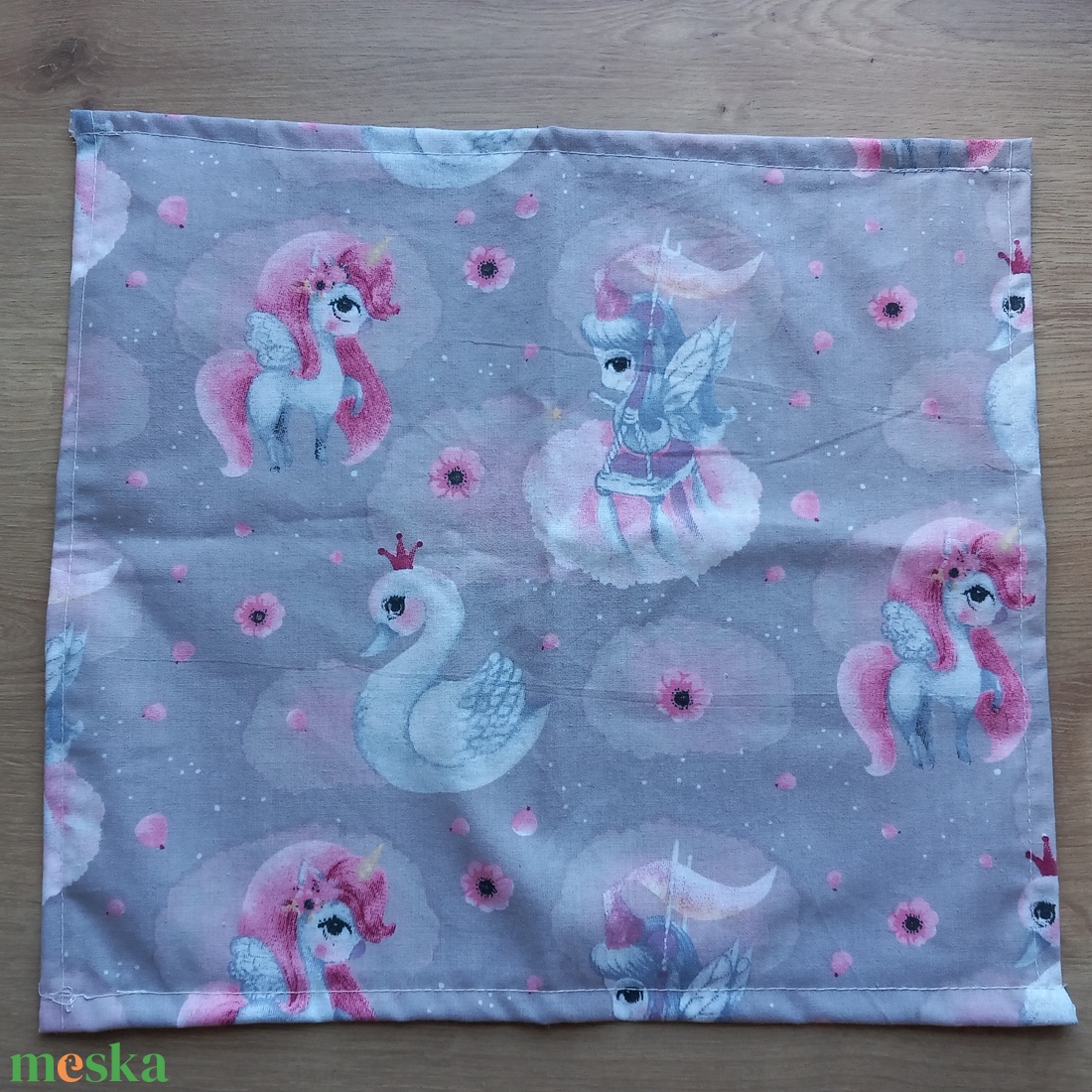 Hattyú és unikornis textilszalvéta / textilzsebkendő - otthon & életmód - konyhafelszerelés, tálalás - konyhai textil - szalvéta - Meska.hu