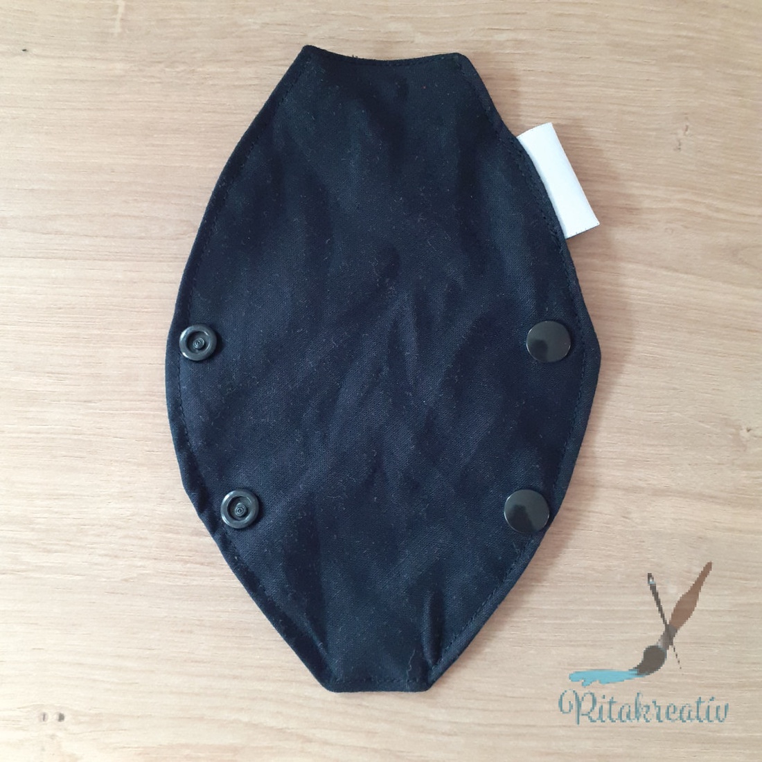 Fekete tanga mosható betét 18cm - eü - szépségápolás - intim higiénia - intimbetét - Meska.hu