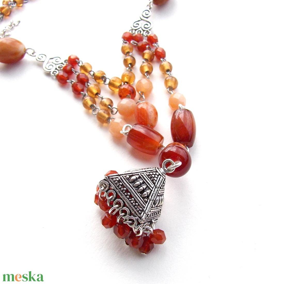 Jhumka stílusú tüzes karamellszínű nyakék - ékszer - nyaklánc - párhuzamos nyaklánc - Meska.hu Jhumka stílusú tüzes karamellszínű nyakék - ékszer - nyaklánc - párhuzamos nyaklánc - Meska.hu