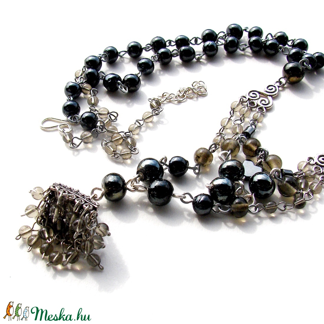 Jhumka stílusú fekete nyakék - ékszer - nyaklánc - párhuzamos nyaklánc - Meska.hu Jhumka stílusú fekete nyakék - ékszer - nyaklánc - párhuzamos nyaklánc - Meska.hu