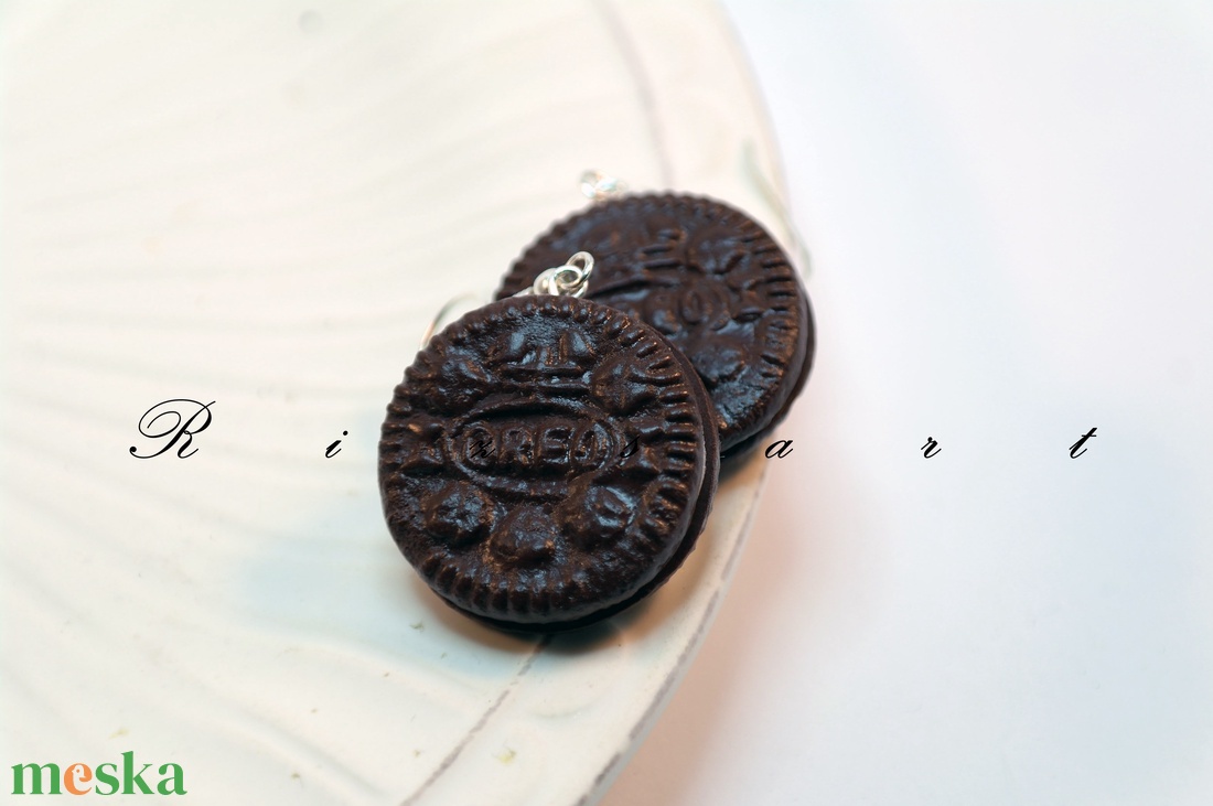 Oreo keksz fülbevaló - ékszer - fülbevaló - lógó fülbevaló - Meska.hu Oreo keksz fülbevaló - ékszer - fülbevaló - lógó fülbevaló - Meska.hu