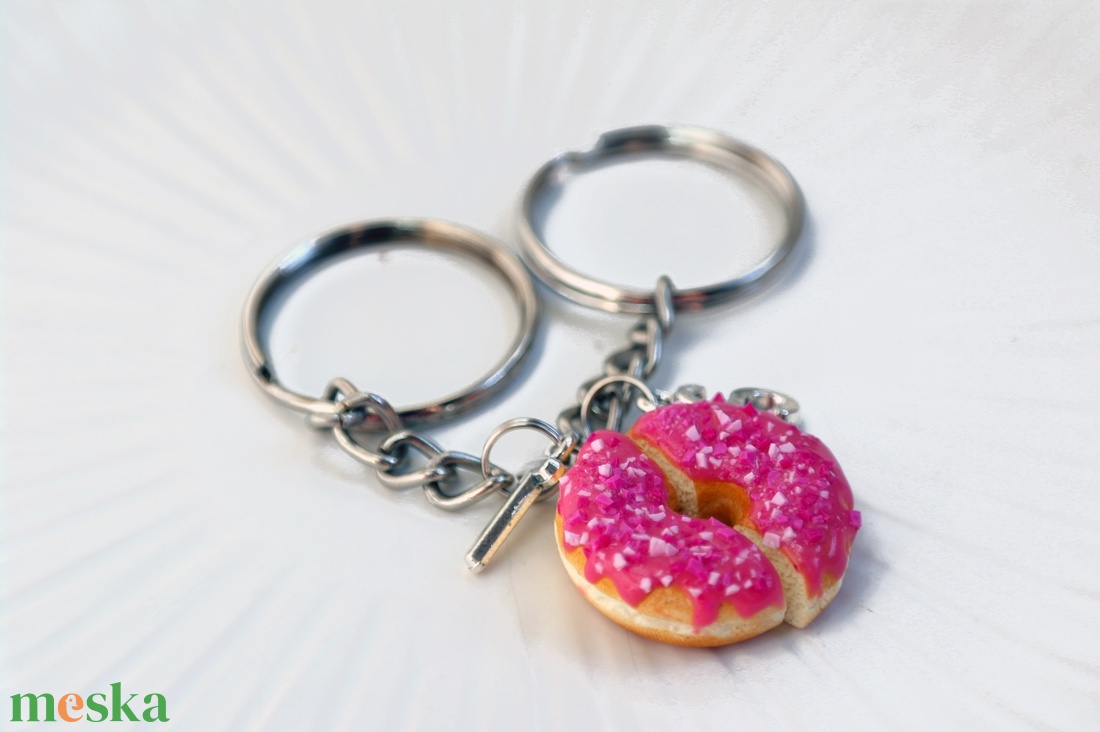 Epres fánk BFF (Best Friends forever) kulcstartó választható betükkel - táska & tok - kulcstartó & táskadísz - kulcstartó - Meska.hu