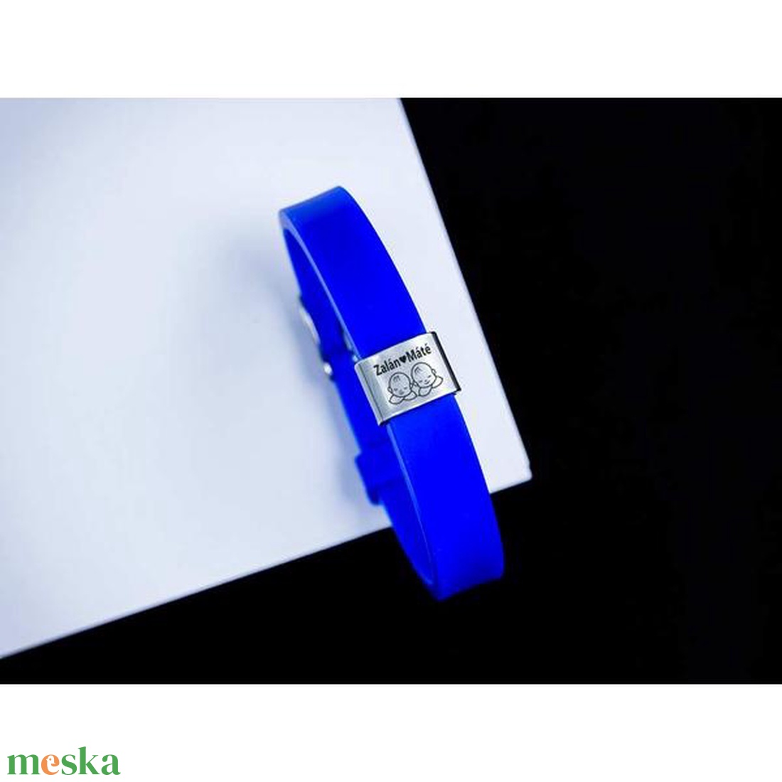 Fiaim egyedi medálos MoMents királykék színű szilikon karkötő - ékszer - karkötő - karkötő medállal - Meska.hu Fiaim egyedi medálos MoMents királykék színű szilikon karkötő - ékszer - karkötő - karkötő medállal - Meska.hu