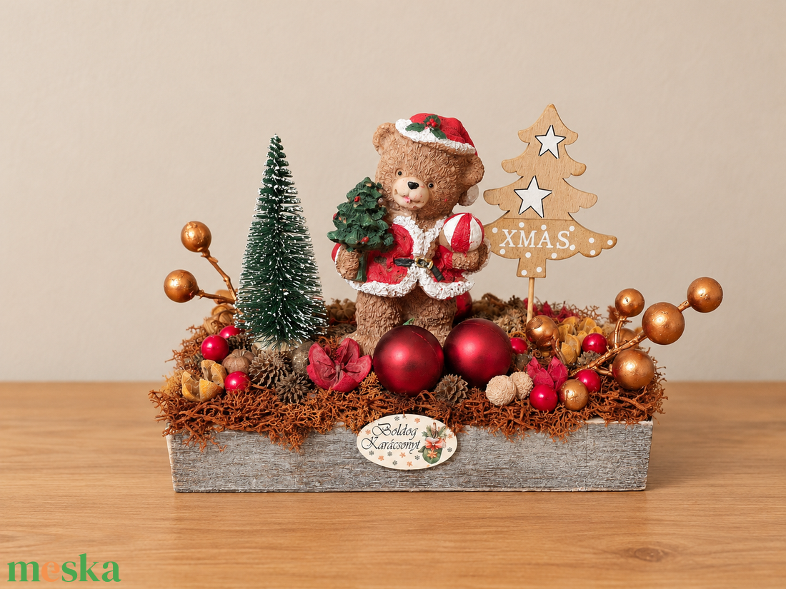 Karácsonyi asztaldísz mikulásruhás macival - karácsony - adventi díszek - adventi asztaldísz - Meska.hu