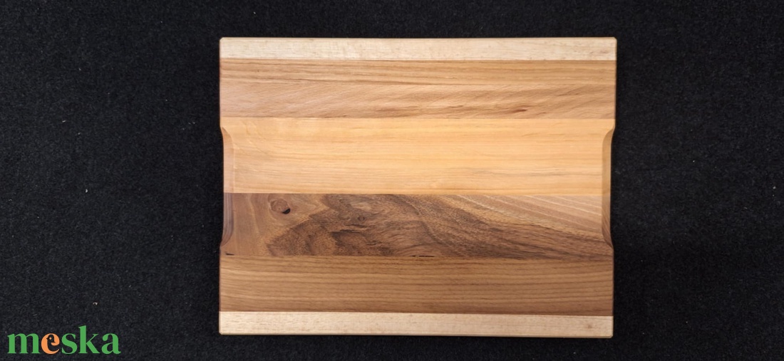 Vegyes, csíkos vágódeszka fogászkönnyítővel - otthon & életmód - konyhafelszerelés, tálalás - sütés, főzés - vágódeszka - Meska.hu