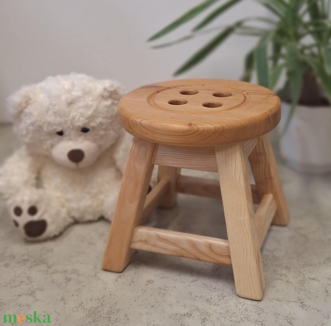 Gombos cseresznye kisszék (1db) - baba - mama - babaszobabútor - gyerek szék, sámli - Meska.hu