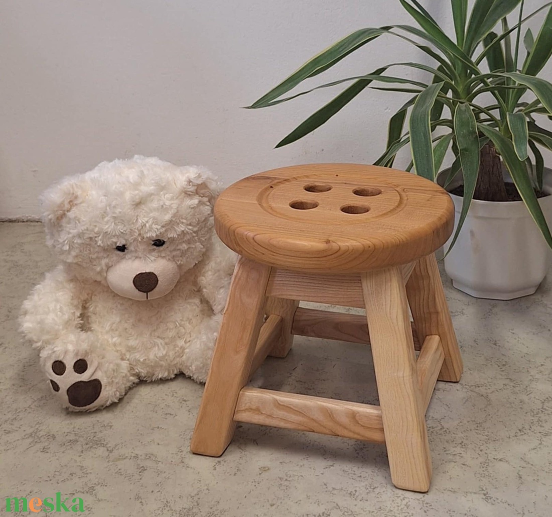 Gombos cseresznye kisszék (1db) - baba - mama - babaszobabútor - gyerek szék, sámli - Meska.hu