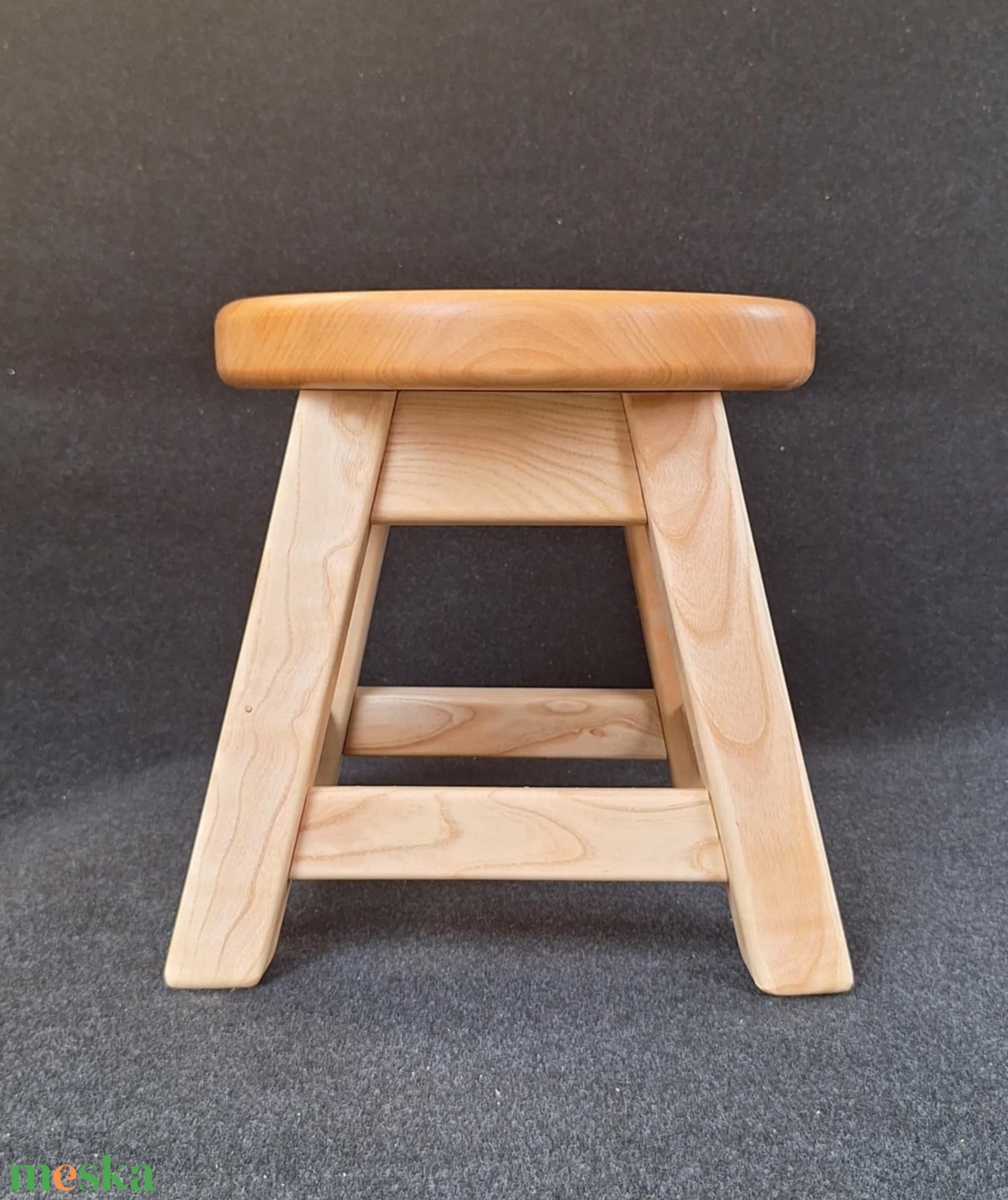 Gombos cseresznye kisszék (1db) - baba - mama - babaszobabútor - gyerek szék, sámli - Meska.hu