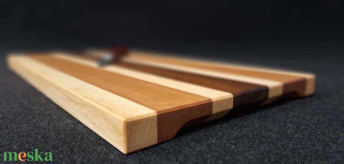 Zoltán vágódeszka fogáskönnyítővel - otthon & életmód - konyhafelszerelés, tálalás - sütés, főzés - vágódeszka - Meska.hu