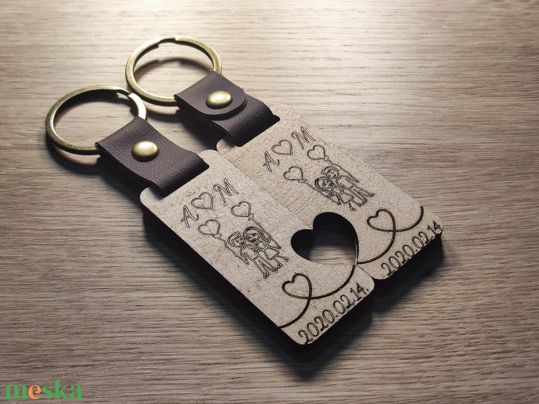 Páros fa kulcstartó Valentin-napra - Személyre szabott ajándék névvel és dátummal - Bükkfa kulcstartó  - táska & tok - kulcstartó & táskadísz - kulcstartó - Meska.hu