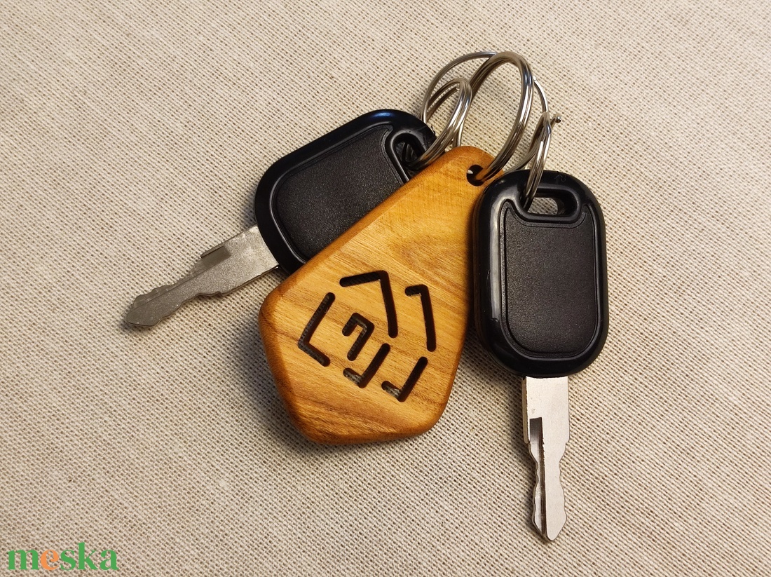 Ikerház Fa Kulcstartó � Prémium Nemesfa Ajándék Lakásavatóra - táska & tok - kulcstartó & táskadísz - kulcstartó - Meska.hu