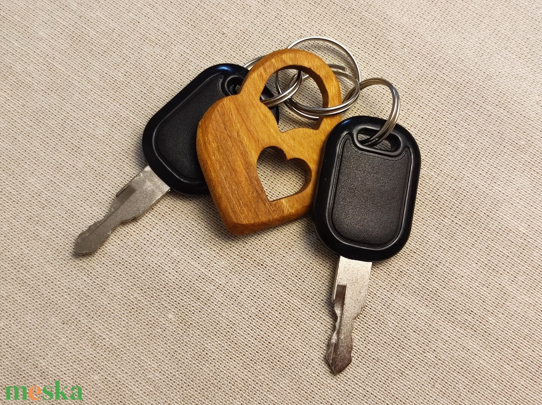 Szív Lakat Fa Kulcstartó � Prémium Nemesfa Ajándék Szerelmeseknek - táska & tok - kulcstartó & táskadísz - kulcstartó - Meska.hu