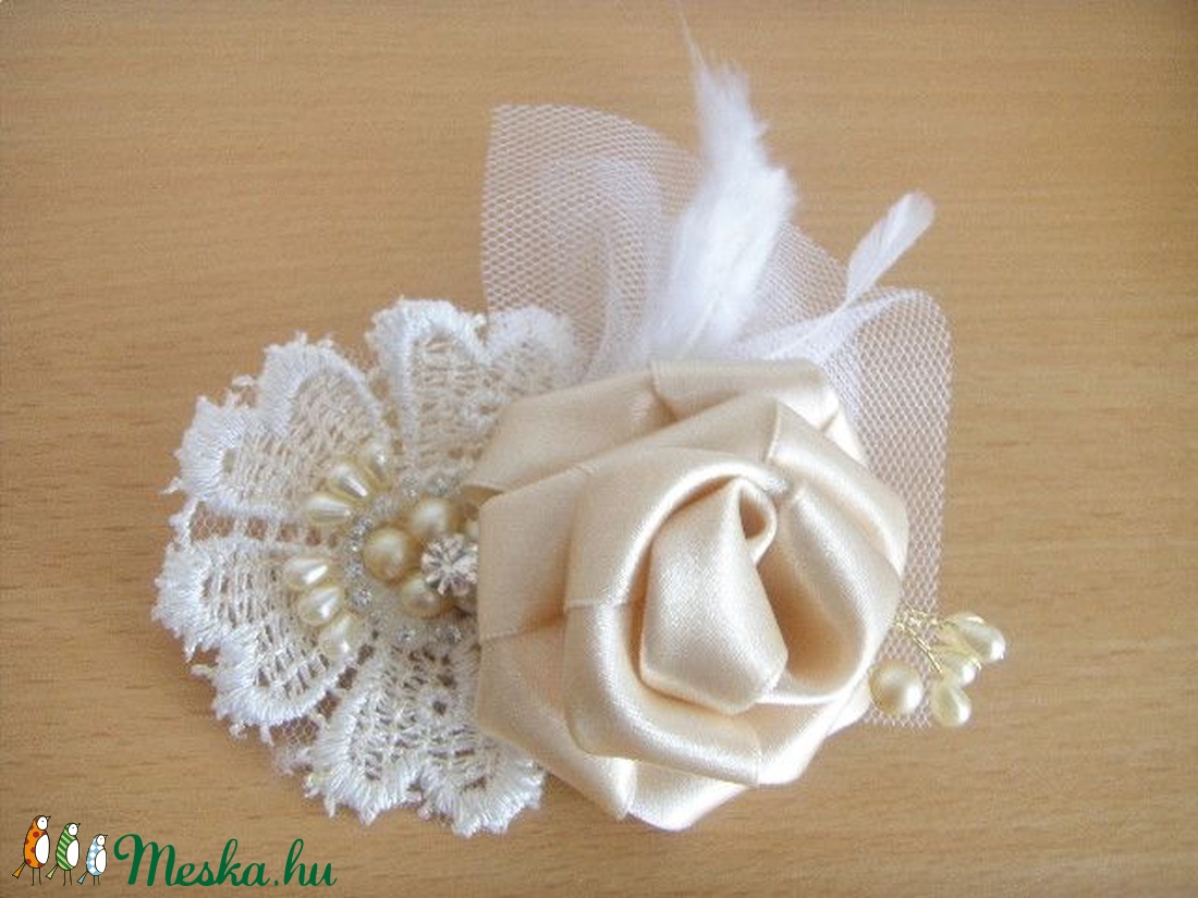 Krém színű hajdísz by Made in Spirit - - Meska.hu Krém színű hajdísz by Made in Spirit - - Meska.hu