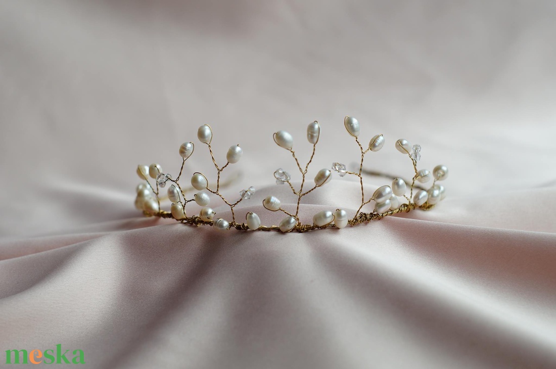 Menyasszonyi vagy alkalmi tiara, hajdísz by Made in Spirit - - Meska.hu Menyasszonyi vagy alkalmi tiara, hajdísz by Made in Spirit - - Meska.hu