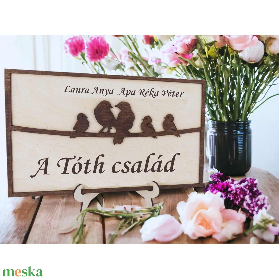 Személyre szabható Madácsalád tábla nevekkel - Ajándék Édesanyáknak, Nagyszülőknek Karácsonyra, születésnapra - otthon & életmód - dekoráció - asztal és polc dekoráció - asztaldísz - Meska.hu