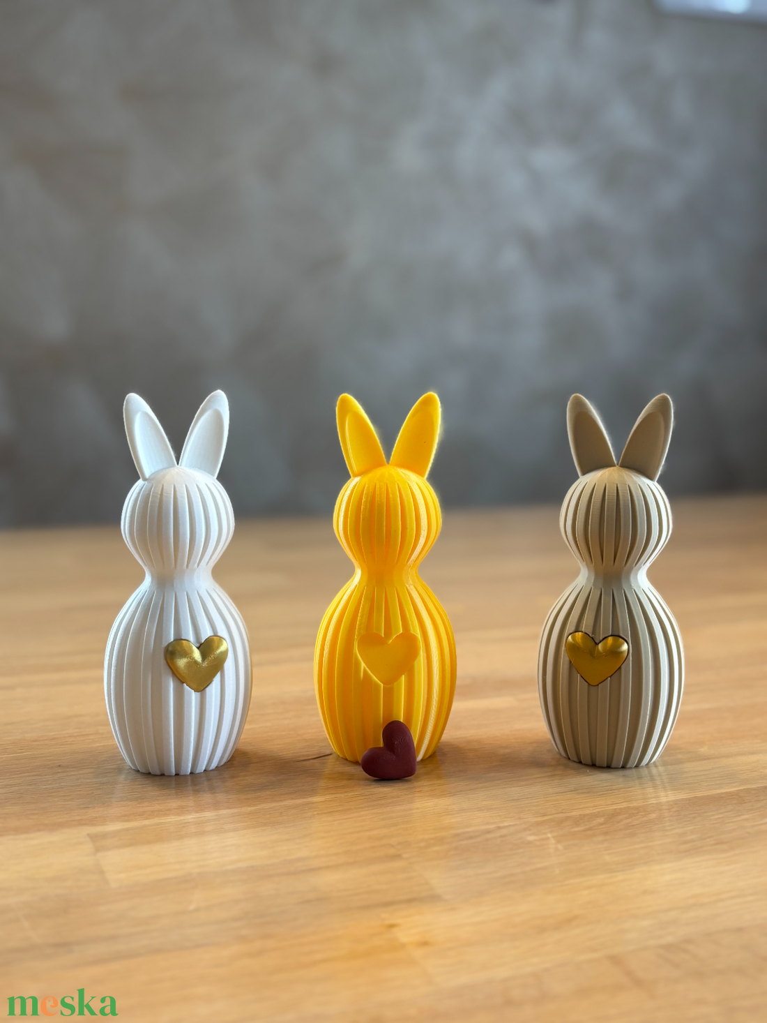 Minimalista Modern Húsvéti Nyuszi kivehető szívvel a hasából - ünnepi díszek, dekorációk - húsvéti díszek és dekorációk - húsvéti asztaldíszek - Meska.hu