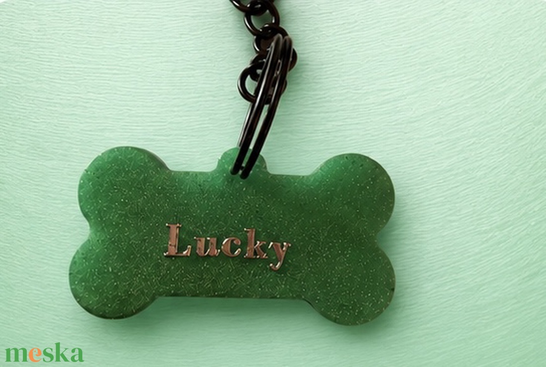 Egyedi zöld epoxi kutyabiléta � névre szóló biléta kutyanyakörvre (Lucky) - otthon & életmód - kisállatoknak - kutyáknak - kutya nyakörv - Meska.hu