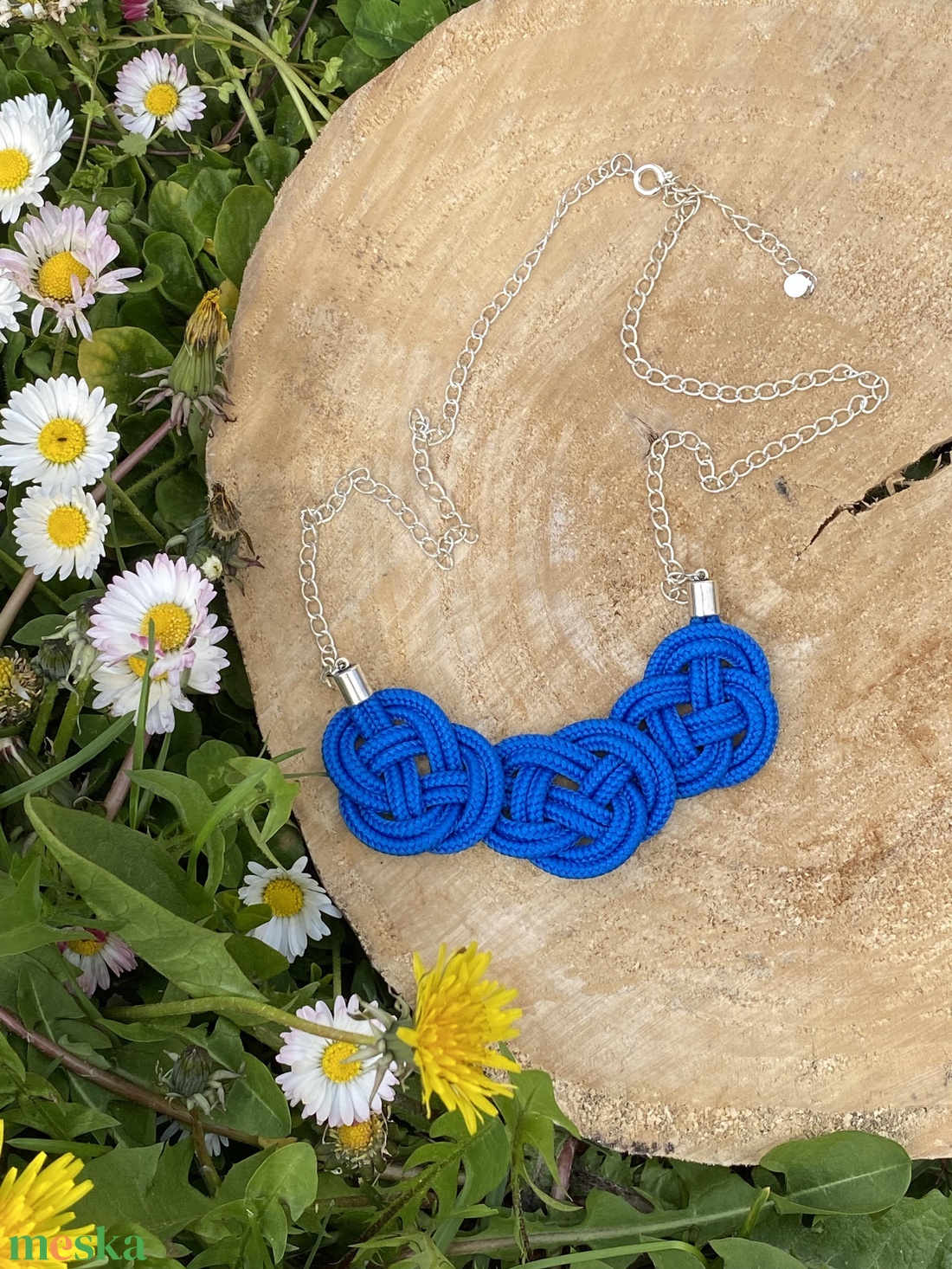 Virágos nyaklánc több színben - ékszer - nyaklánc - hosszú nyaklánc - Meska.hu