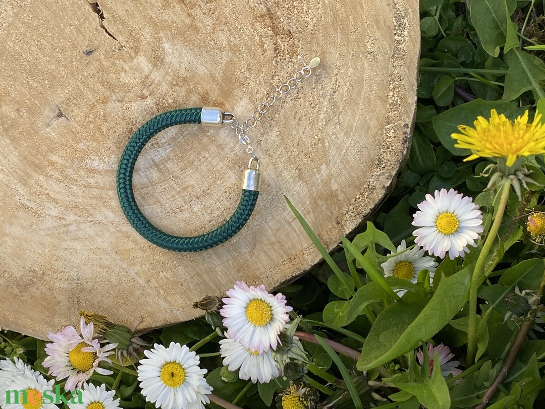 Karkötők több színben - ékszer - karkötő - fonott karkötő - Meska.hu