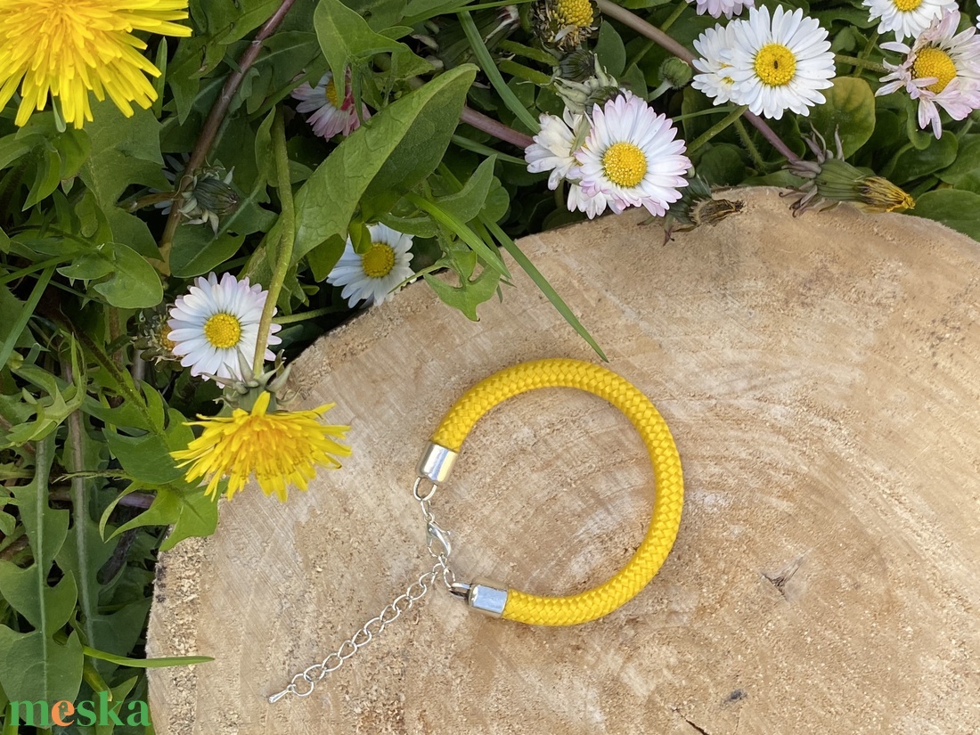 Karkötők több színben - ékszer - karkötő - fonott karkötő - Meska.hu