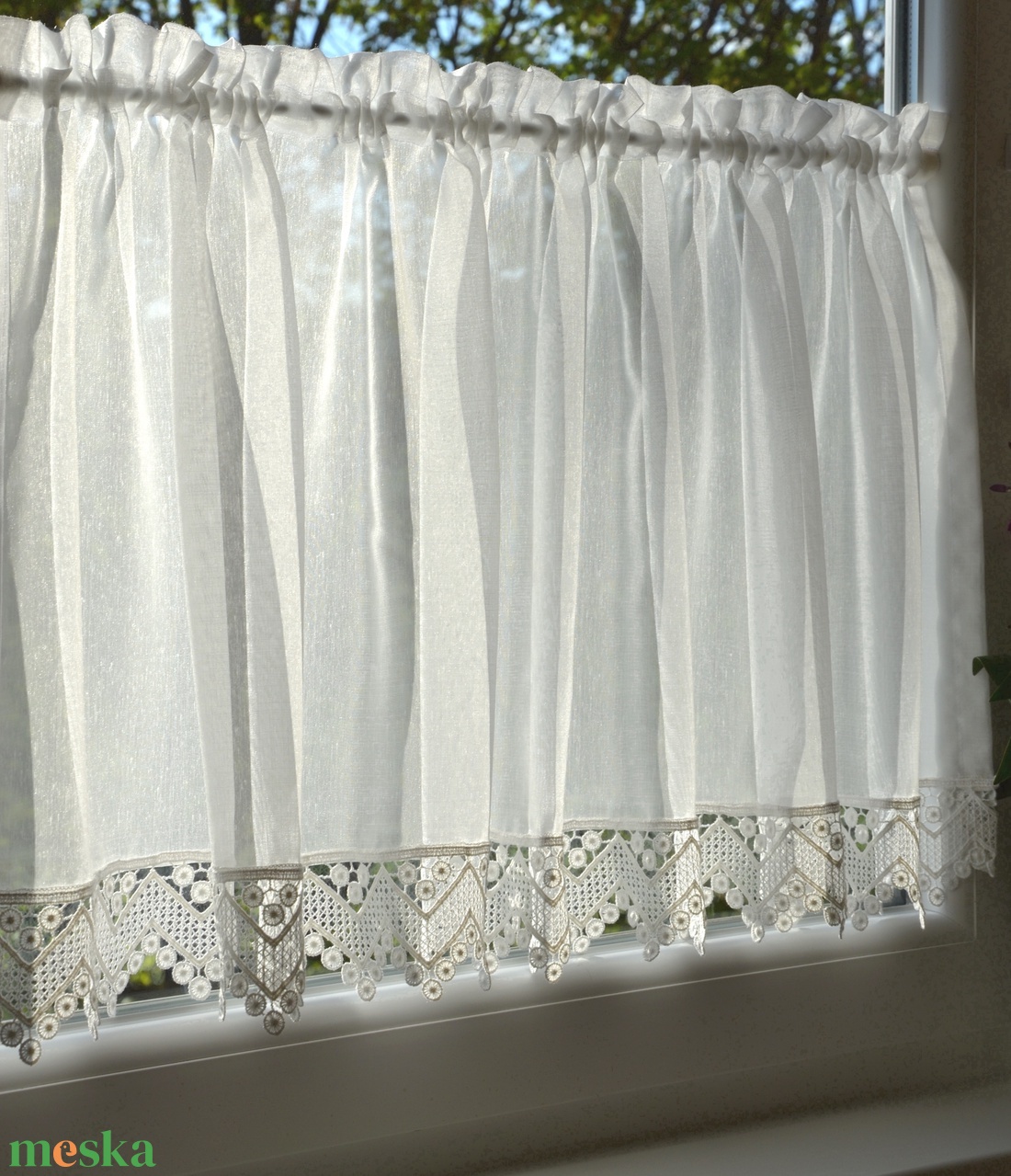 Konyhai vitrázs függöny horgolt hatású csipkével kis ablakra - otthon & lakás - lakástextil - függöny és kiegészítő - függöny - Meska.hu