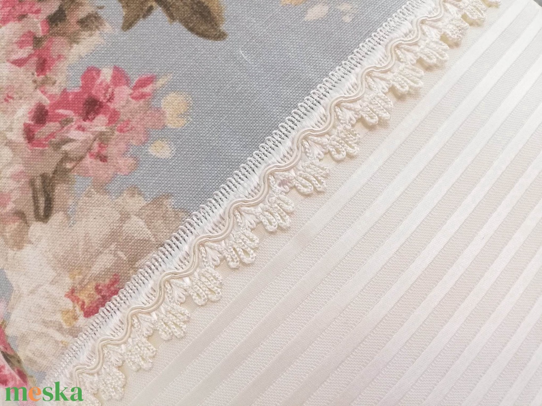 Rózsás vintage párnahuzat bortnival díszítve 40 x 50 cm-es - otthon & életmód - lakástextil - párna & párnahuzat - Meska.hu Rózsás vintage párnahuzat bortnival díszítve 40 x 50 cm-es - otthon & életmód - lakástextil - párna & párnahuzat - Meska.hu