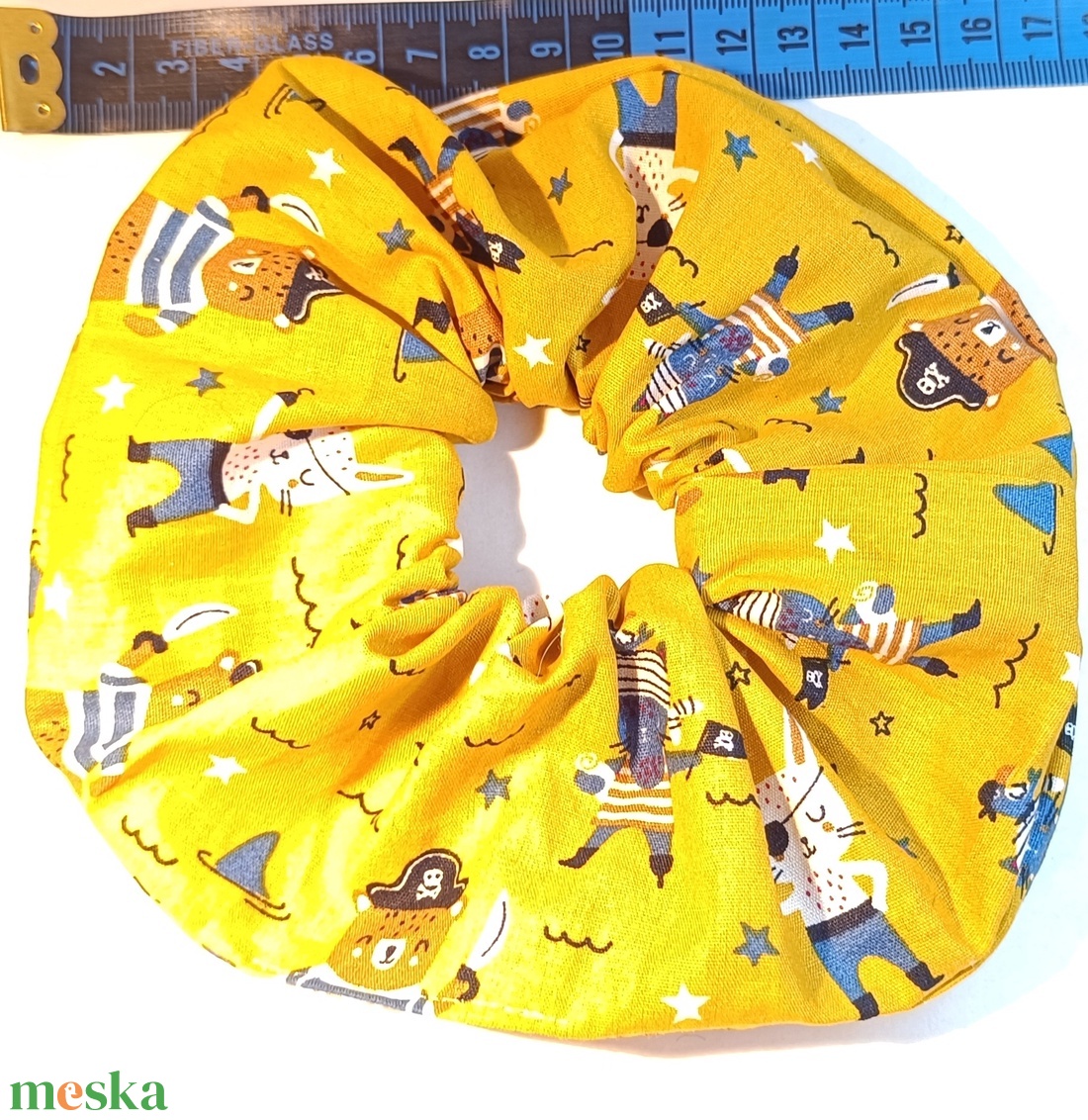 Állati kalózok jumbo méretű scrunchie hajgumi  - ruha & divat - hajdísz & hajcsat - hajgumi - Meska.hu Állati kalózok jumbo méretű scrunchie hajgumi  - ruha & divat - hajdísz & hajcsat - hajgumi - Meska.hu