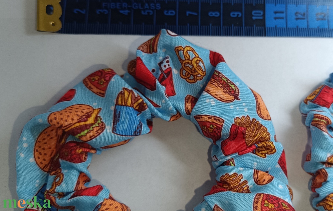 Fastfood scrunchie csomag, 2 db gyorsétterem mintájú hajgumi  - ruha & divat - hajdísz & hajcsat - hajgumi - Meska.hu