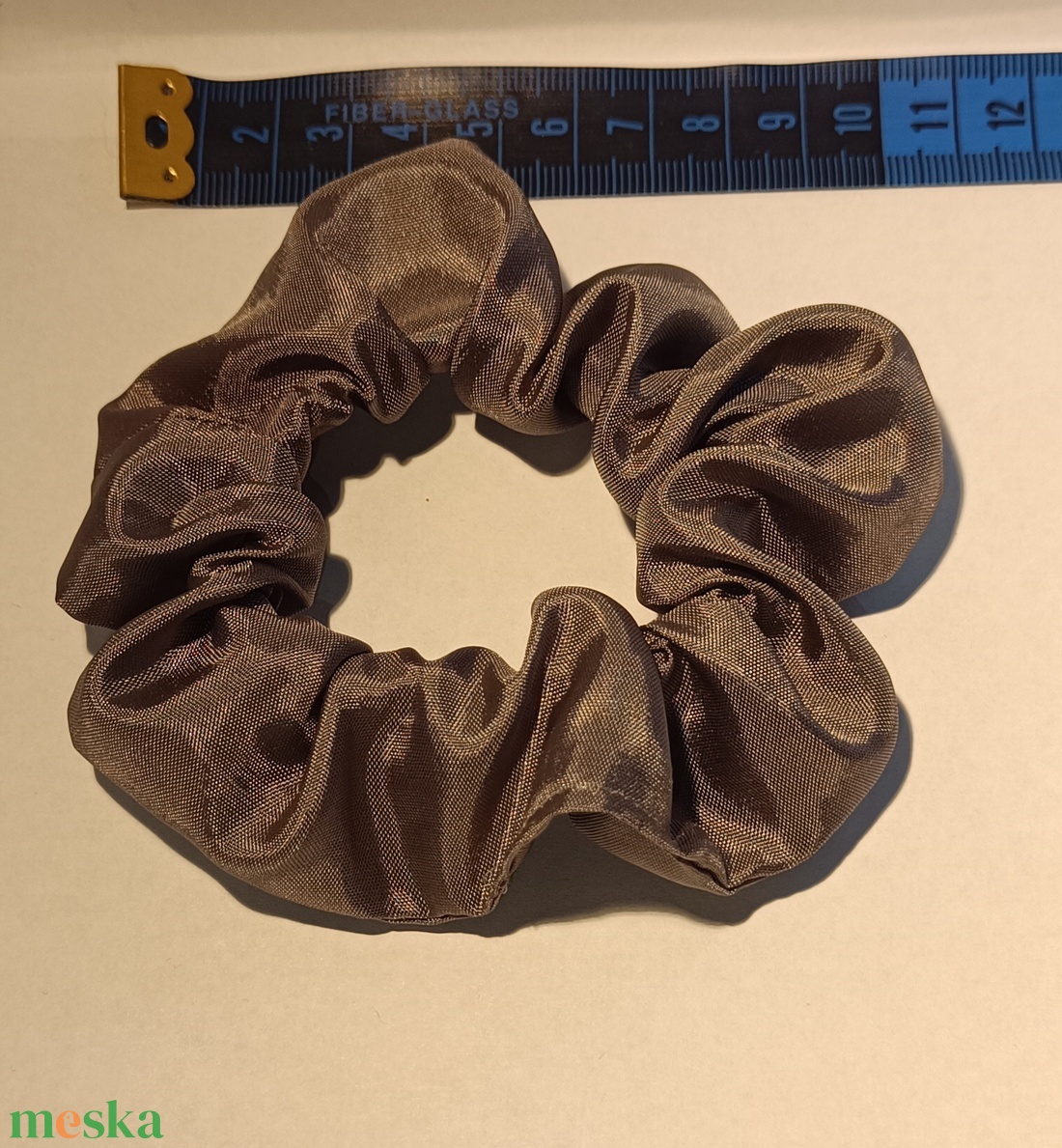 Ezüstszürke szatén scrunchie csomag, 1 db normál és 2 db vékony hajgumi  - ruha & divat - hajdísz & hajcsat - hajgumi - Meska.hu Ezüstszürke szatén scrunchie csomag, 1 db normál és 2 db vékony hajgumi  - ruha & divat - hajdísz & hajcsat - hajgumi - Meska.hu