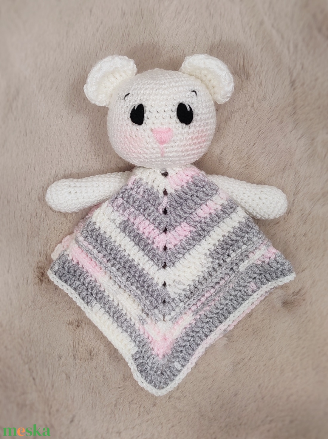 Horgolt macis szundikendő  - játék & sport - plüssállat & játékfigura - maci - Meska.hu