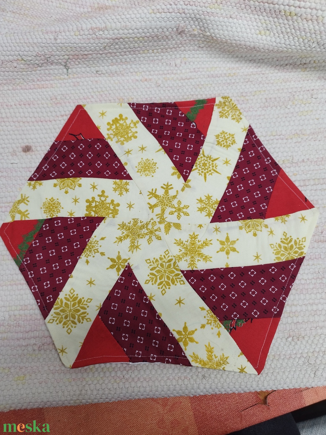 Foltvarrással k�szült terítő - esküvő - dekoráció - tálalás - Meska.hu