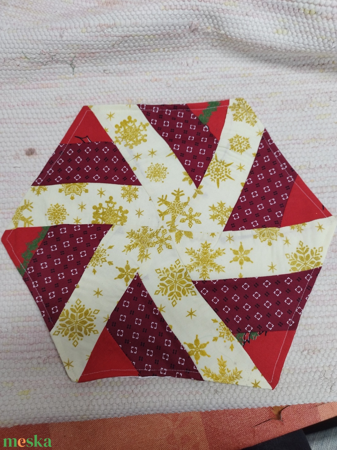 Foltvarrással k�szült terítő - esküvő - dekoráció - tálalás - Meska.hu