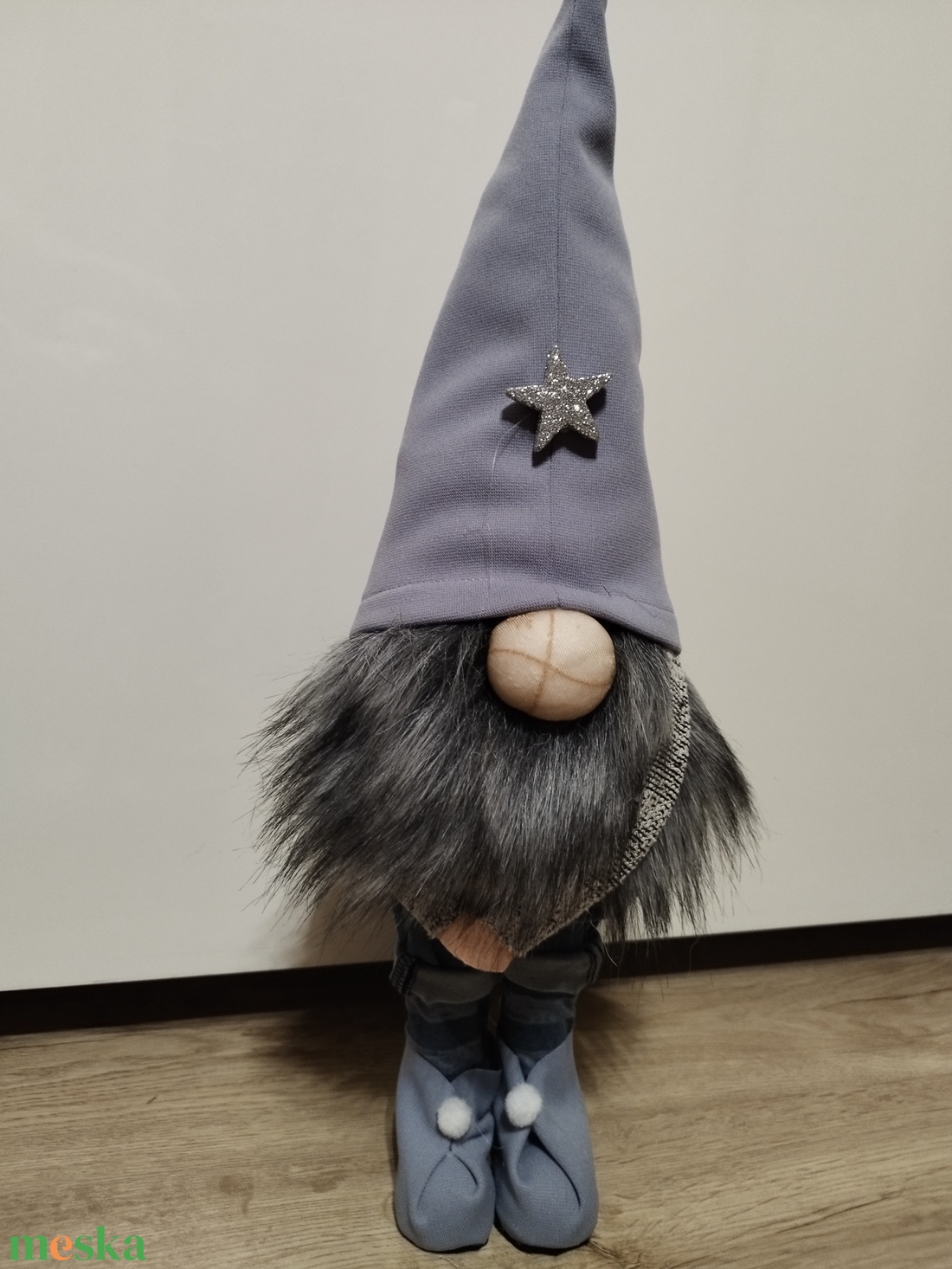 Álló manó - karácsony - karácsonyi lakásdekoráció - karácsonyfa szoknya, karácsonyfa alátét - Meska.hu